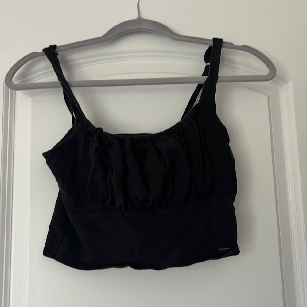 hollister crop top